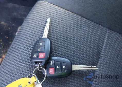 2018 Toyota Corolla Se z USA, uszkodzony, nr VIN 2T1BURHE0JC020337